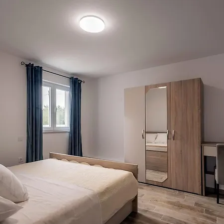 Villa Milutin 1 *