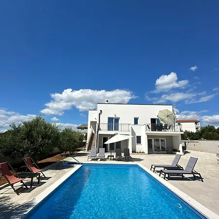 Villa Milutin 1 Vrsi