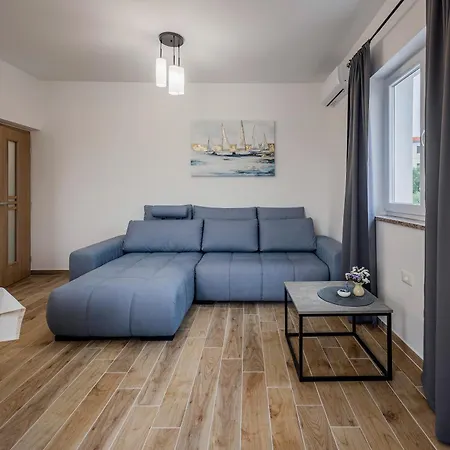 Villa Milutin 1 *
