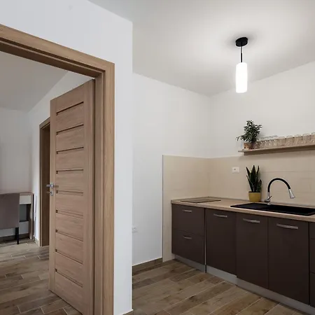 Vila Milutin 1 Vrsi