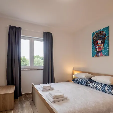 Vila Milutin 1 Vrsi