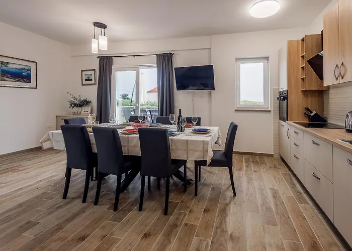 Milutin 1 Villa Vrsi