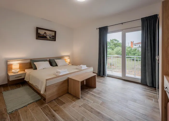 Milutin 1 Villa Vrsi